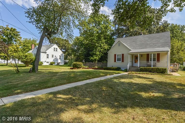1st image of 102 Phelps Ave