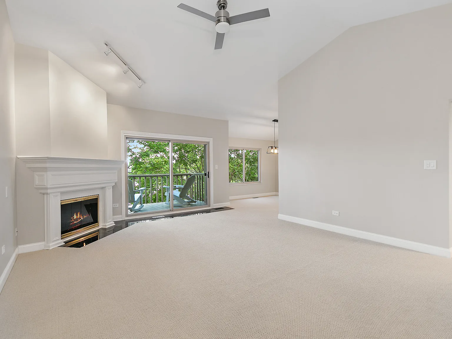 2 bed, 1400 sqft, $2,900 — Photo 3