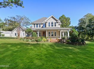 136 Blue Lakes Dr, Lucedale, MS 39452