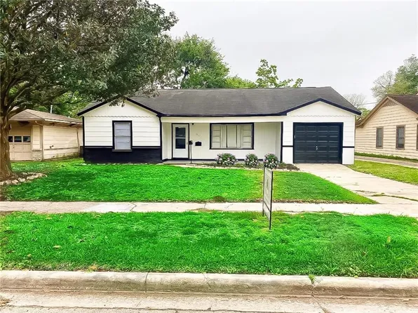 1311 Jefferson St, Baytown, TX 77520