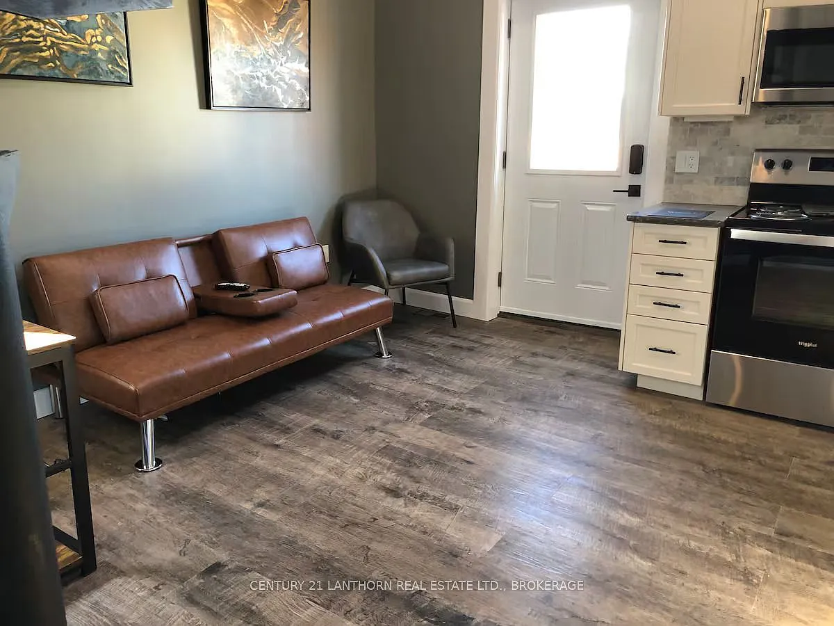 2 bed, $3,000 — Photo 4