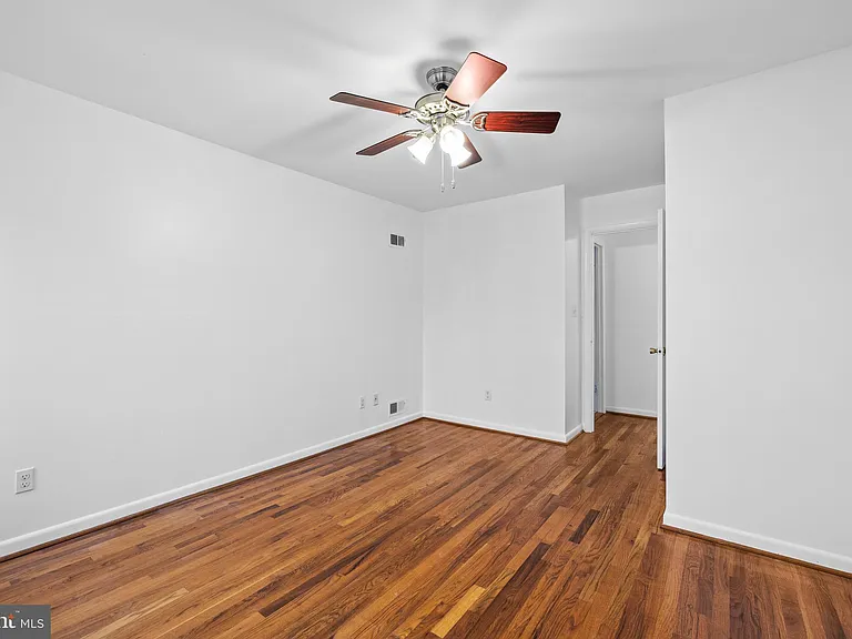 1437 Towson St — Photo 13