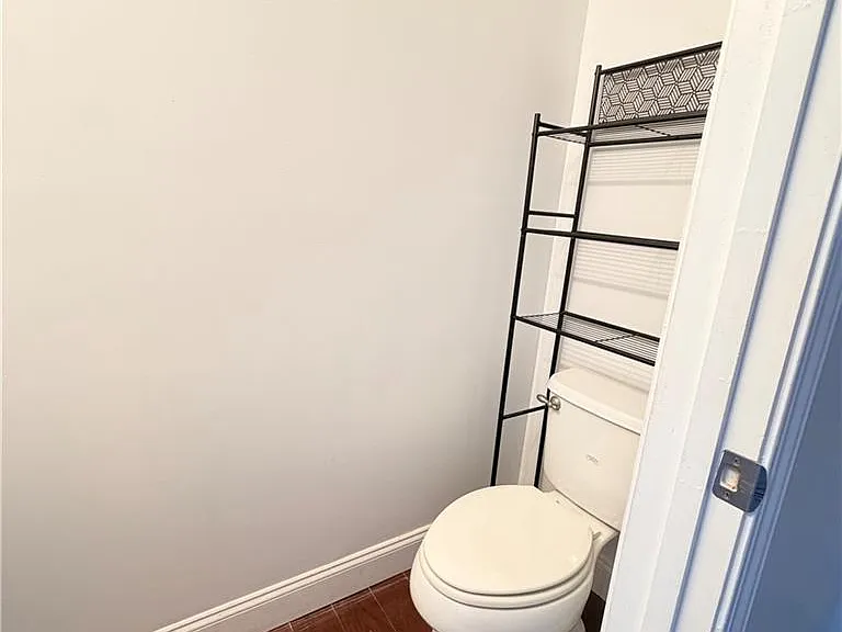 153 Greystone Cir — Photo 29