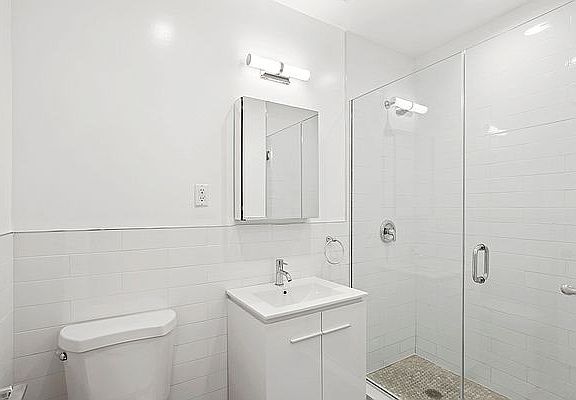 4th image of 700 Ocean Ave #44
