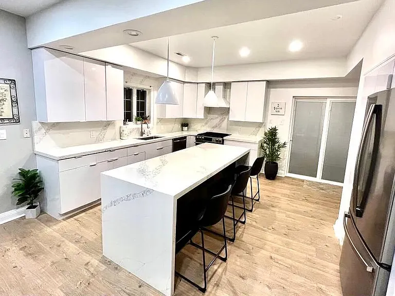 909 N Burghley Ave — Photo 9