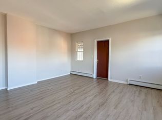 77 Green St #793, Hartford, CT 06120