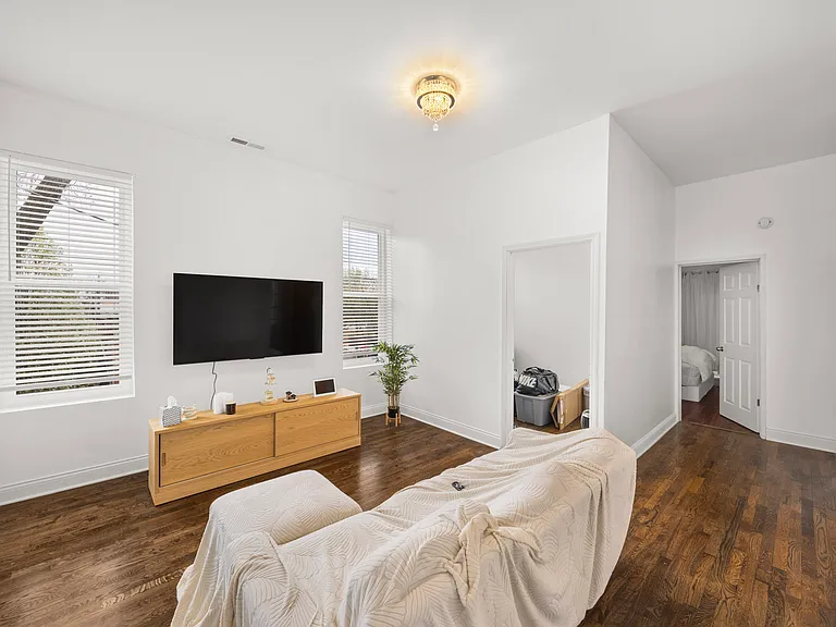 2228 S Wood St #2 — Photo 3