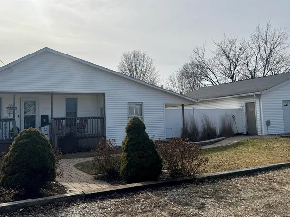 838 Custer Pl, Canton, IL 61520