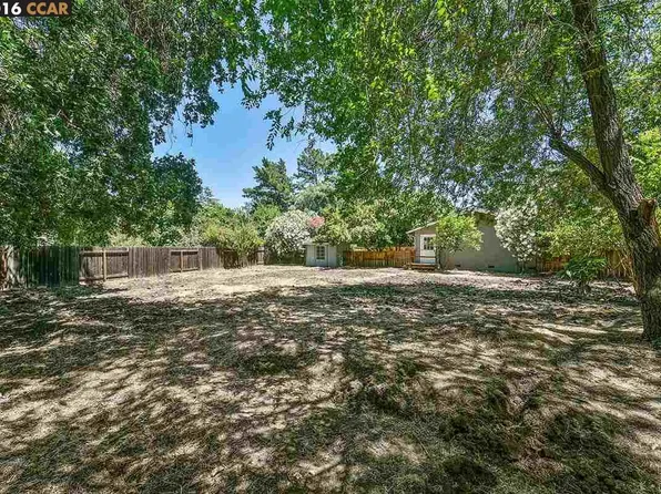 2988 Cherry Ln, Walnut Creek, CA 94597