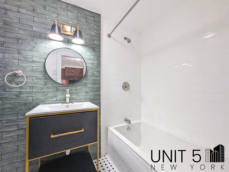 484 Willoughby Ave #1 — Photo 11