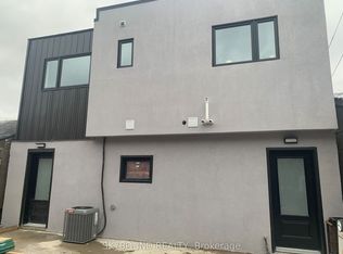 98 Millicent St, Toronto, ON M6H 1W4