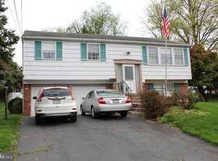 983 Ramsay Rd, Warminster, PA 18974