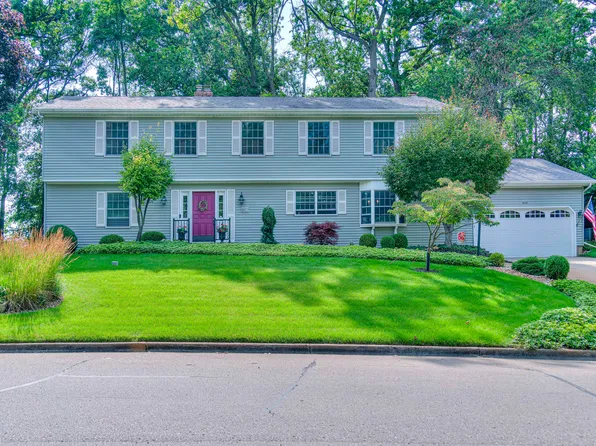 1822 Lochmoor Blvd, Jackson, MI 49201