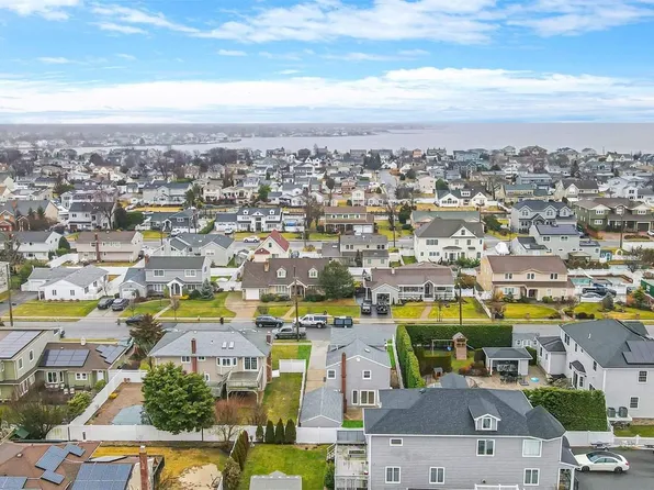 83 Nearwater Avenue, Massapequa, NY 11758