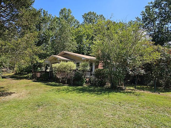 2nd image of 44 Meadow Ln