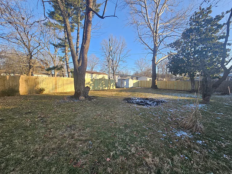 1310 S River St — Photo 27