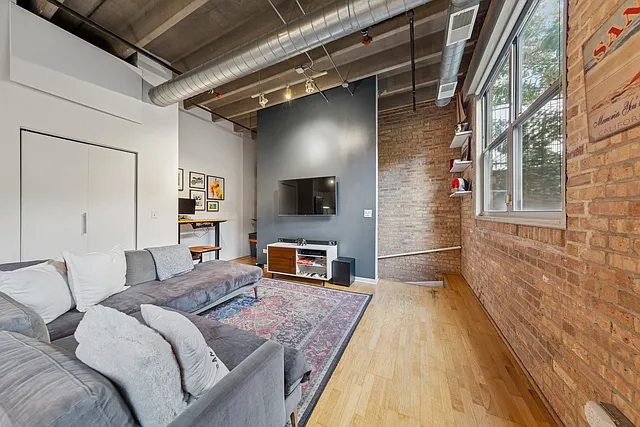 1740 N Maplewood Ave #1222 — Photo 9