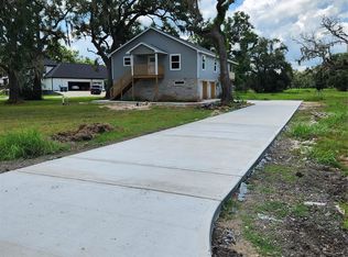 375 Horse Shoe Trl, Angleton, TX 77515