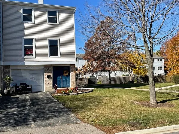 2032 Stanley Ct, Schaumburg, IL 60194
