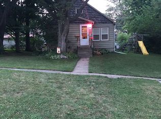 31 2nd St W, Riverside, IA 52327