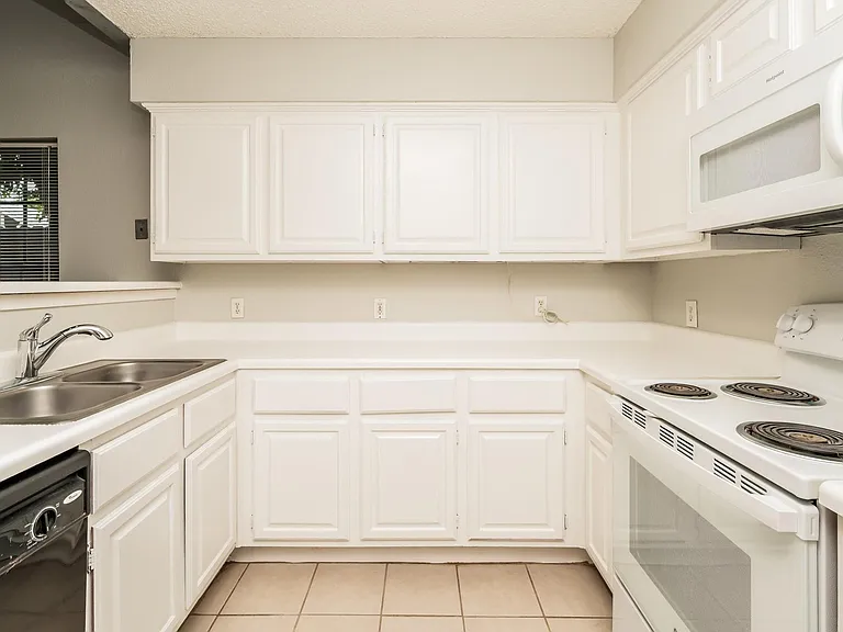 200 Pecan Dr #702 — Photo 5