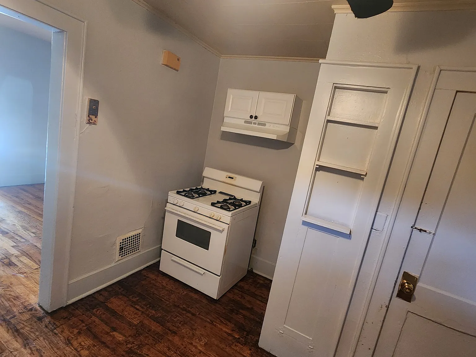 3 bed, 792 sqft, $1,850 — Photo 4