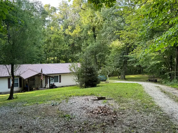 3347 W Indian Treaty Dr, Reelsville, IN 46171