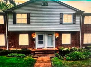 23117 Arthur Ct, Saint Clair Shores, MI 48080