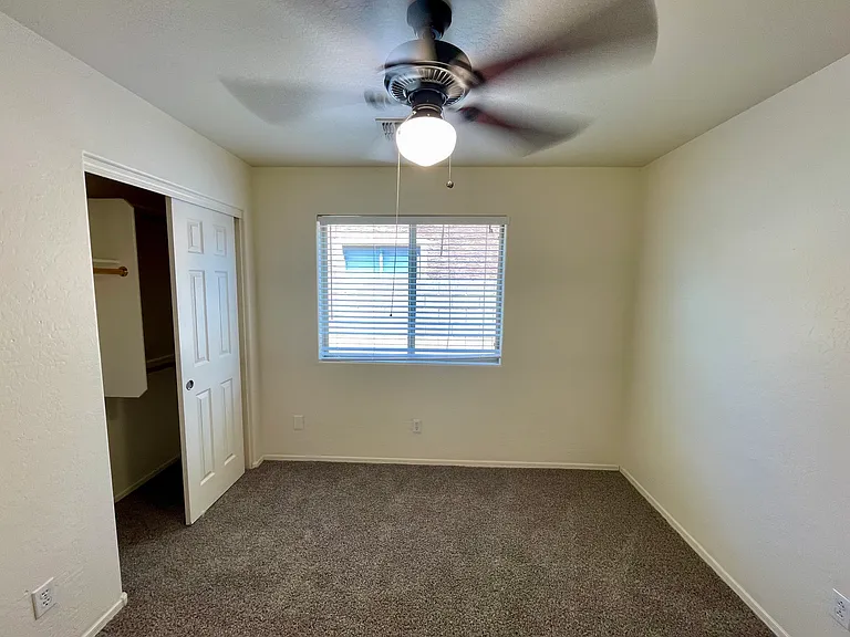 25853 W Elizabeth Ave — Photo 18