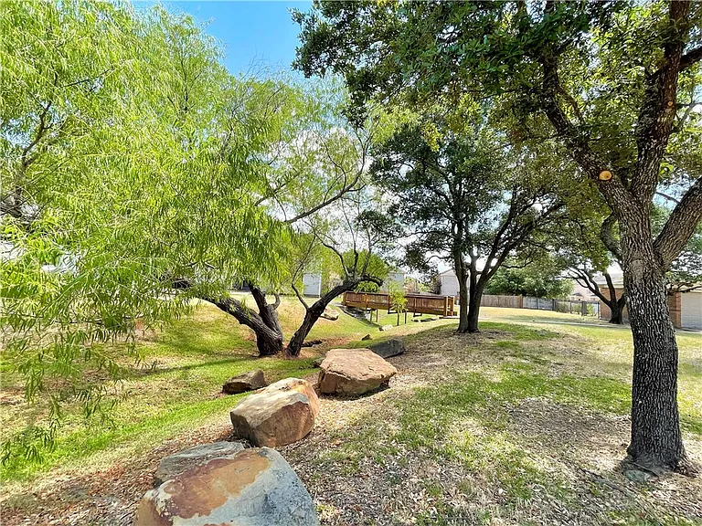 1901 Holleman Dr W #201 — Photo 19