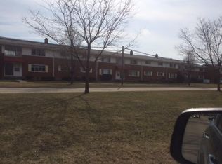 21722 E Eleven Mile Rd, Saint Clair Shores, MI 48081