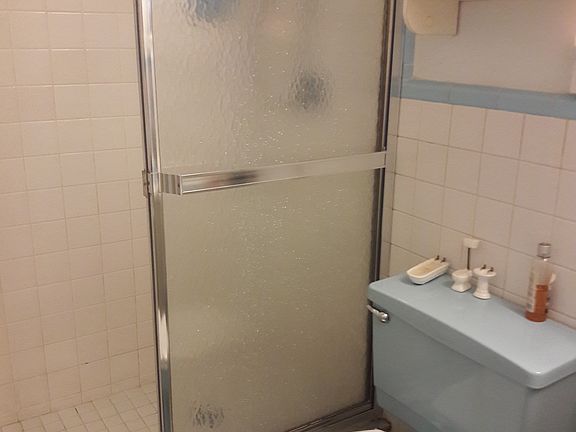 5th image of 4310 Beacon Ave