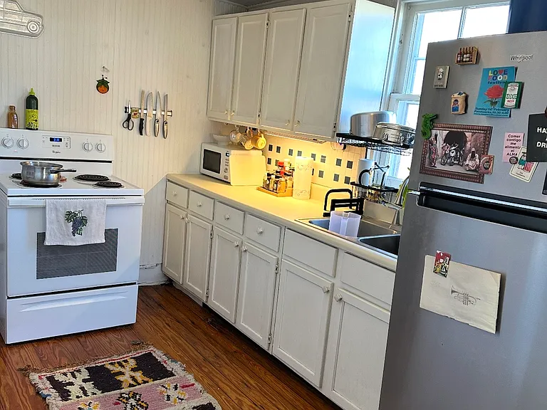 637 Blenheim Ave #A — Photo 4