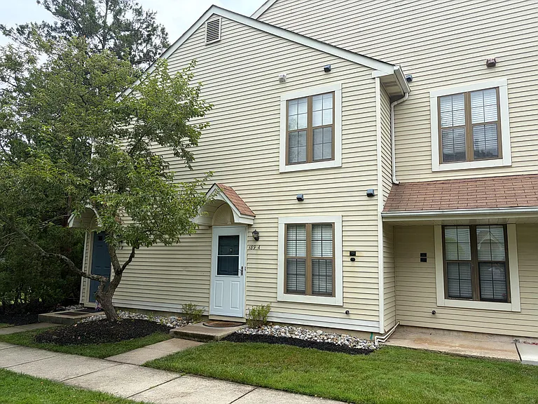 189 Collin Ct #189 — Photo 1