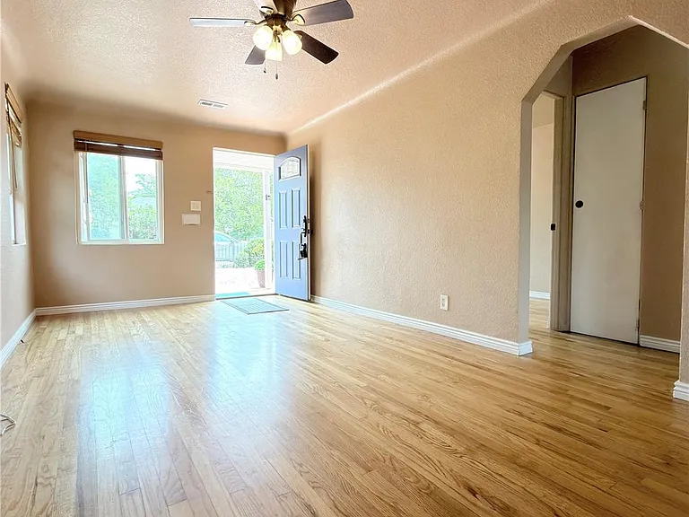 1687 Moline St — Photo 5