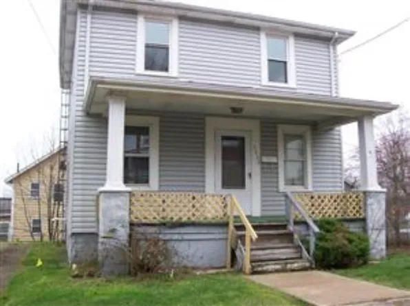 1614 Saint Elmo Ave NE, Canton, OH 44705