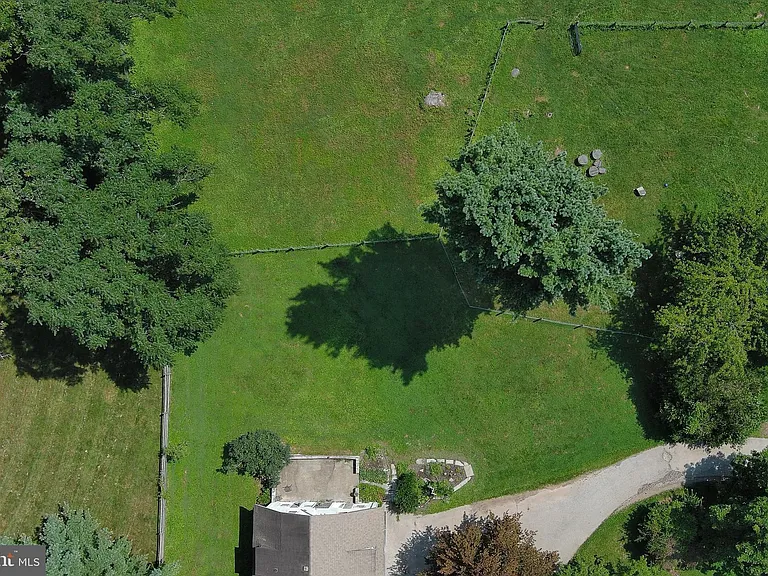 504 Harriton Rd — Photo 11