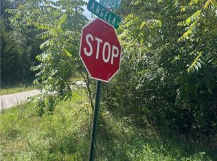 Angela Ln, Crystal Lakes, MO 64024