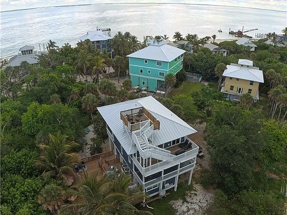 5th image of 120 Swallow Dr