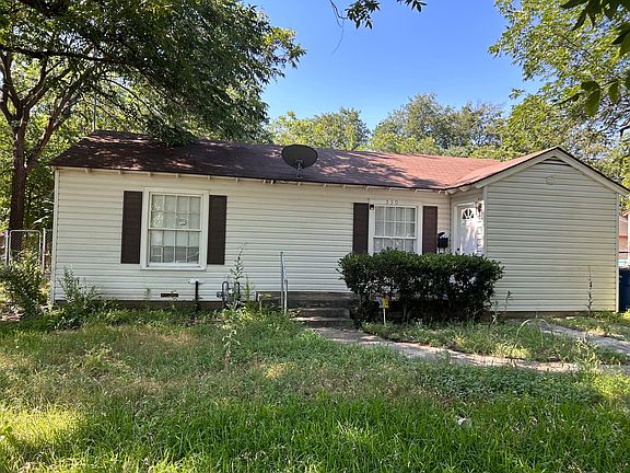 3rd image of 530 Elston Dr
