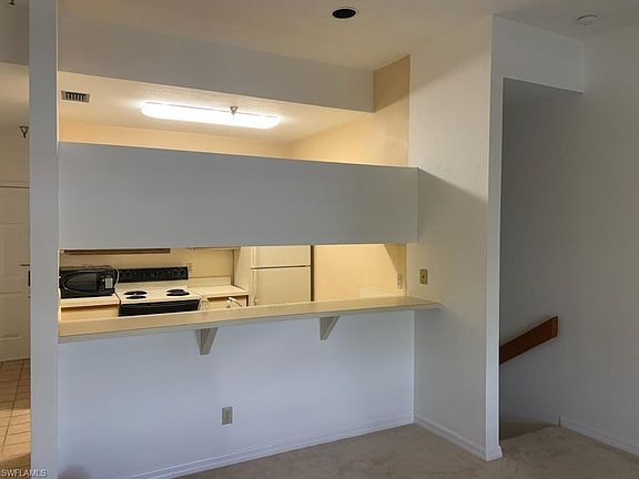 4th image of 2271 1st St #21