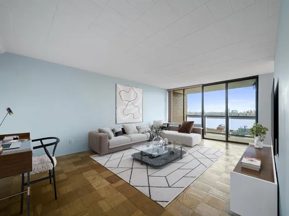 9060 Palisade Avenue image 1 of 36