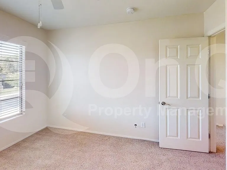 19605 E Carriage Way — Photo 15