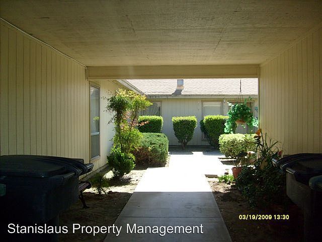 2nd image of 2024 E Orangeburg Ave #C