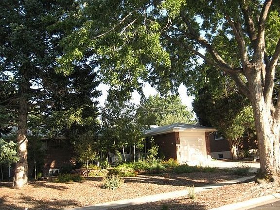 Front Xera-scaped w/drip water system