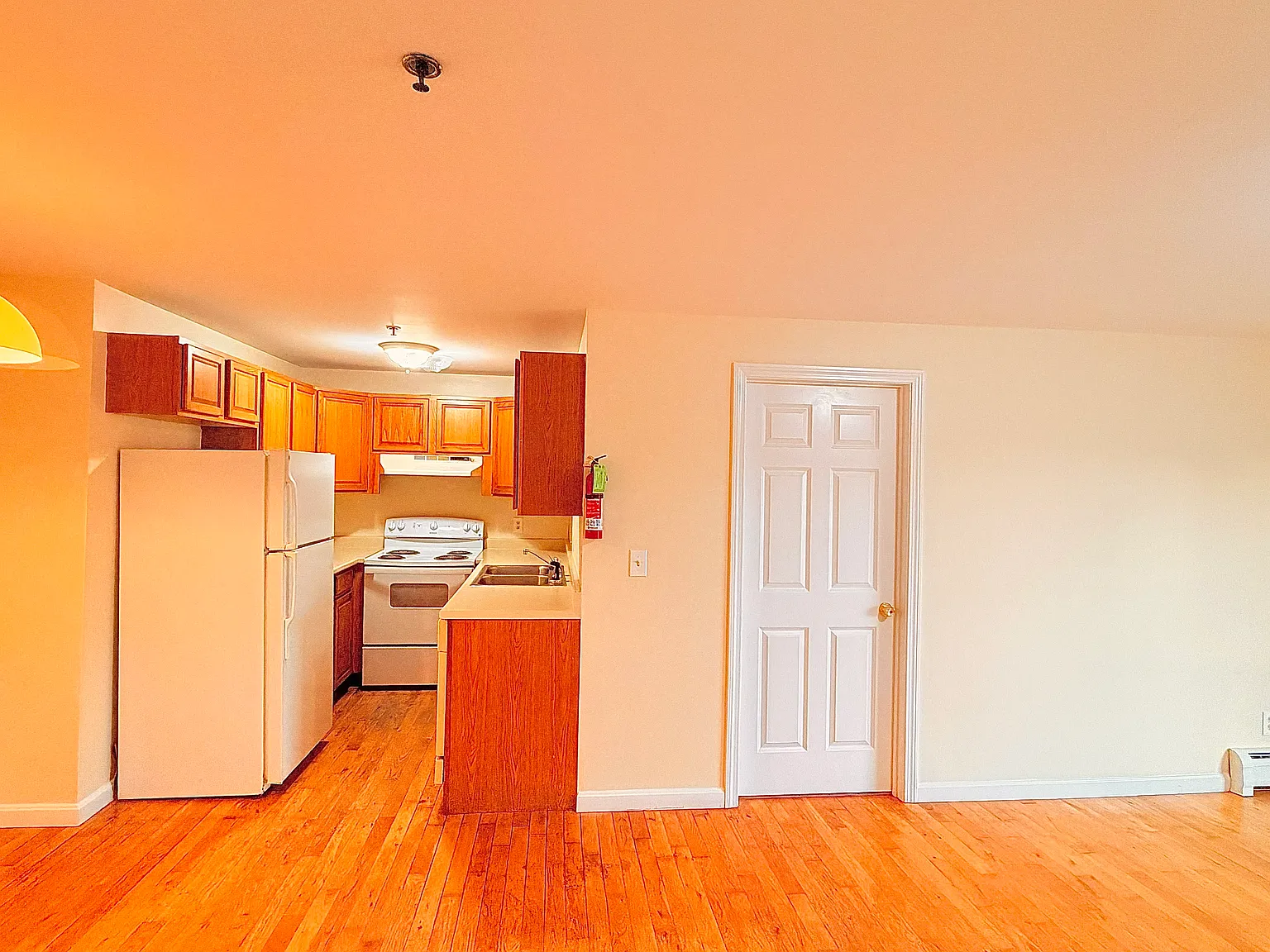 Studio, $1,500 — Photo 2