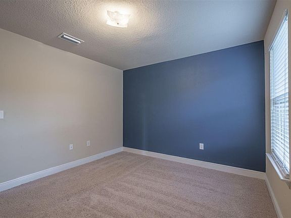 5th image of 5911 Pescara Dr