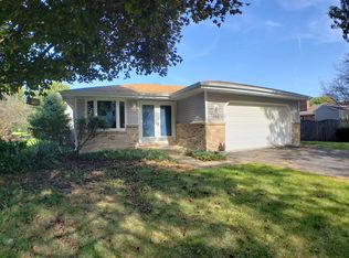 1104 Rushwood Ave, Shorewood, IL 60404