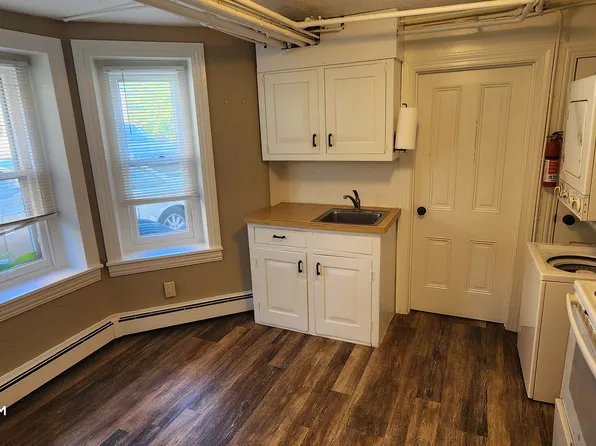 78 Main St APT G, Schwenksville, PA 19473