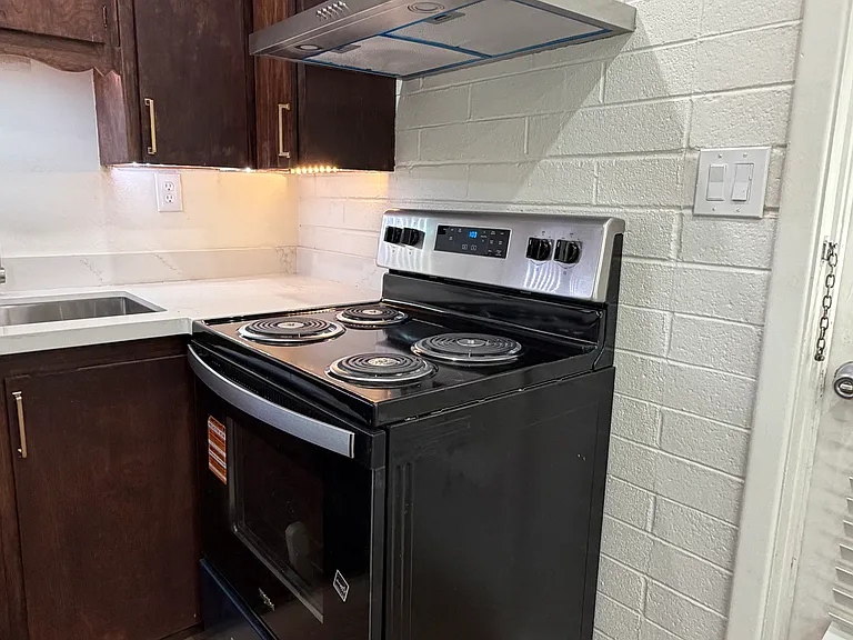 Brand new oven and hood
